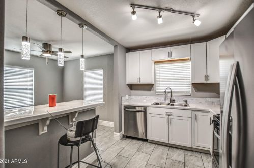 1512 Cypress St, Phoenix AZ 85009-2808 exterior