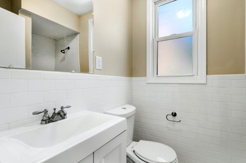 9847 Charles St, Chicago IL 60643-2105 exterior