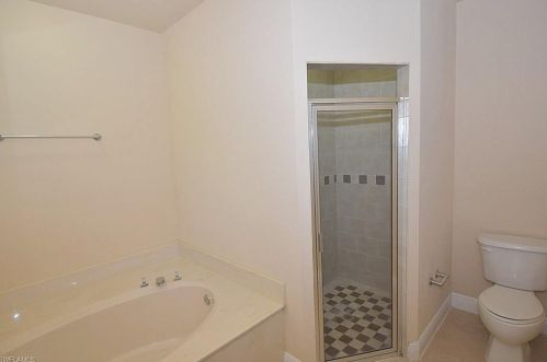 2820 18 Ave, Naples FL 34120-5609 exterior