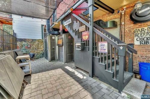 64 Chestnut St, Montclair NJ 07042-2945 exterior