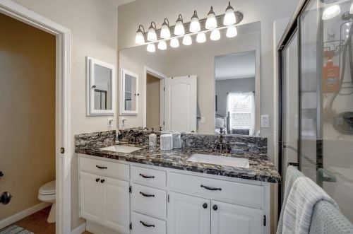 224 Marsalla Dr, Folsom CA 95630-7201 exterior