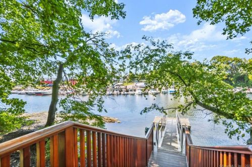 200 Byram Shr Rd, Greenwich CT 06830-6928 exterior