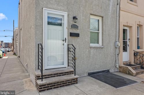 3131 Edgemont St, Philadelphia PA 19134-5015 exterior