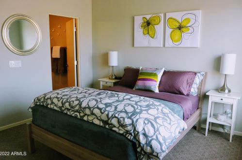 516 Ames Pl, Phoenix AZ  85004-1802 exterior