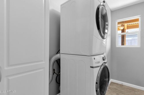 2545 15 St, Phoenix AZ 85040-1303 exterior