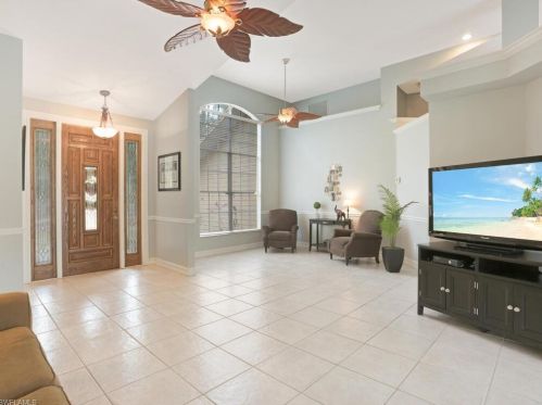 3710 3 Ave, Naples FL 34119-2616 exterior