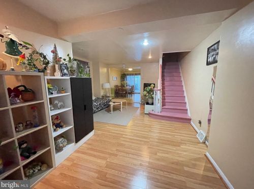 2726 Darien St, Philadelphia, PA 19148-5002