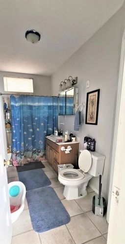 18 Hillside St, Worcester MA 01610-2199 exterior