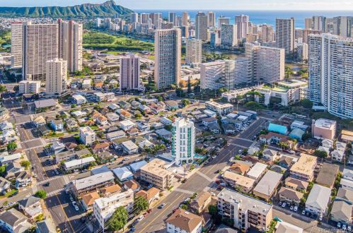 745 Isenberg St, Honolulu, HI 96826-4571