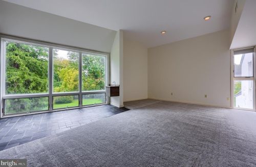 1944 Millersville Rd, Lancaster PA 17603-6153 exterior