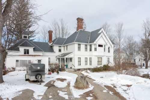 49 Summer St, Concord, NH 03303-1432