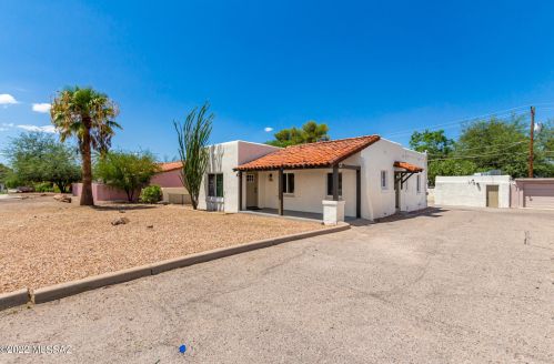 2109 Grant Rd, Tucson AZ  85719-3412 exterior