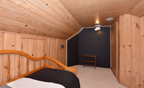 4902 Kinnickinnic Riv Pkwy, Milwaukee WI 53219-3277 exterior