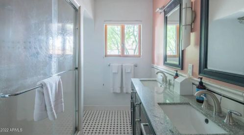 2805 13th Ave, Phoenix AZ 85007-4138 exterior