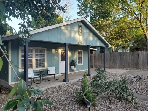 2405 3rd St, Austin TX  78704-5303 exterior