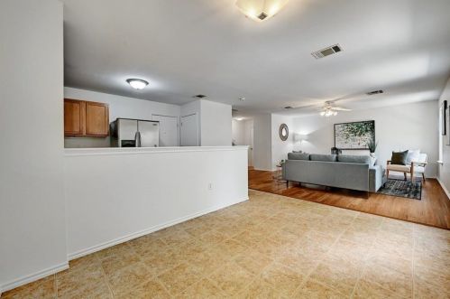 8612 Davis Oaks Trl, Austin TX 78748-6582 exterior