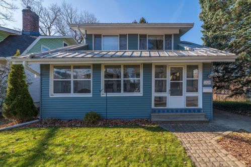 2328 Outlook St, Kalamazoo, MI 49001-3611