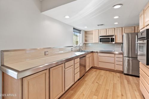 7025 22 Dr, Phoenix AZ 85023-2101 exterior