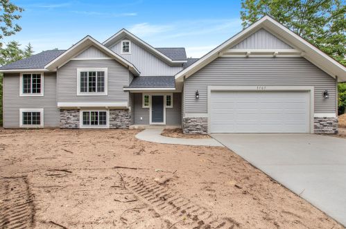 3767 Damal Dr, Allegan, MI 49010-8920