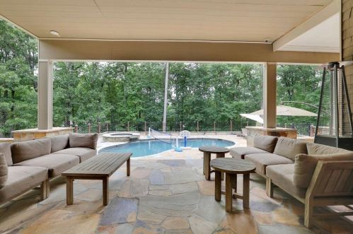 8069 Kenstone Ct, Atlanta GA 30350-4160 exterior