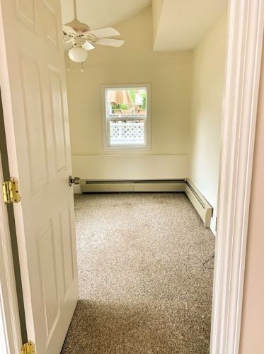 87 Lakevilla Ave, Springfield MA  01109-1405 exterior