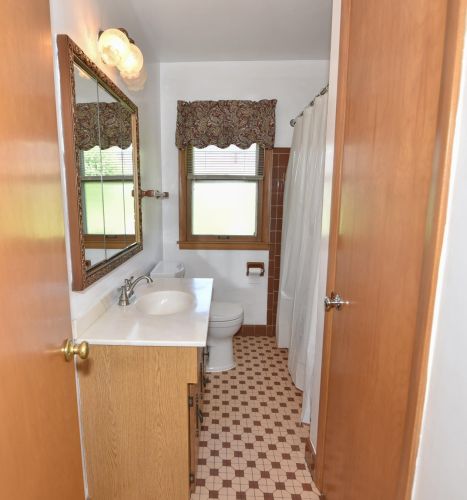 6319 Armour Ave, Milwaukee WI  53220-3911 exterior