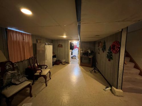 5863 76th St, Milwaukee WI 53218-1837 exterior