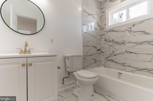 928 47th Pl, Washington DC  20019-3720 exterior