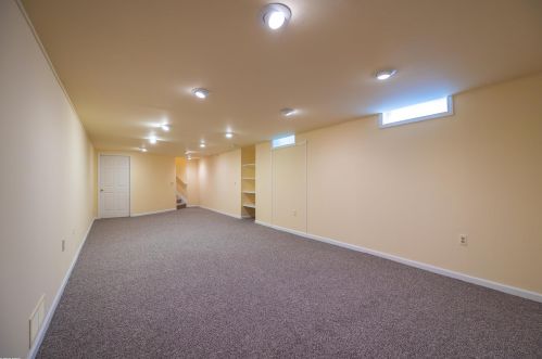 52064 Southview Rdg, Macomb Township MI 48042-1120 exterior