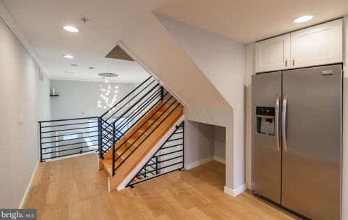 2435 Manton St, Philadelphia PA  19146-2433 exterior