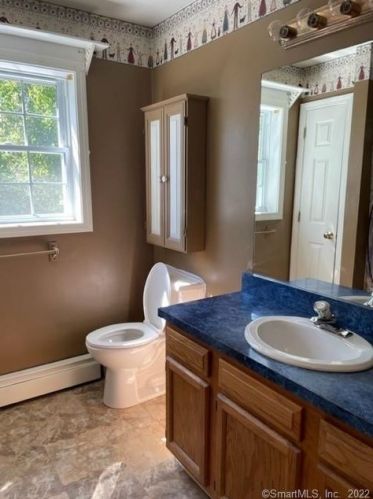 20 Frd Ln, Torrington CT 06790-7402 exterior