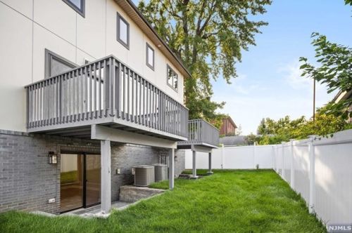 57 Lincoln Ave, Cliffside Park NJ 07010-1820 exterior