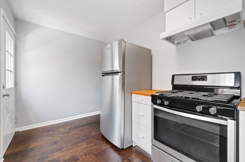 325 Main St, Pittsburgh PA 15215-2238 exterior