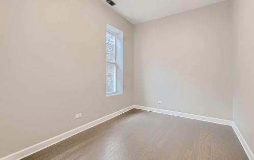 5932 Pr Ave, Chicago IL 60637-1321 exterior