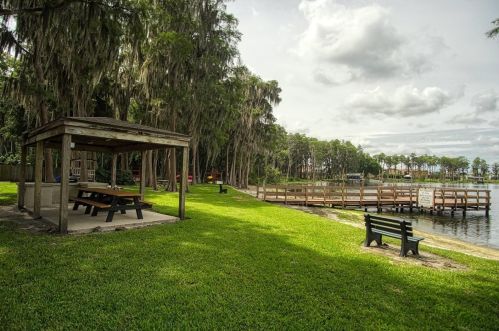 5105 Corvette Dr, Tampa FL 33624-1014 exterior