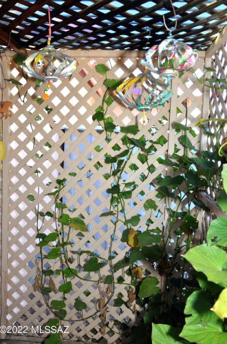 4114 Monte Vis Dr, Tucson AZ 85712-5516 exterior