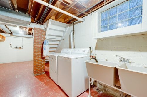 917 Eathan Ave, Pittsburgh PA 15226-1626 exterior