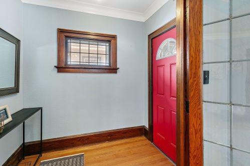 2009 56th St, Milwaukee, WI 53219-1507