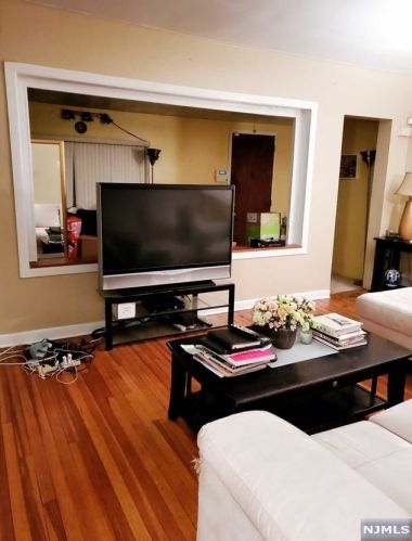 25 Kirk St, Town Center NJ 07052-5905 exterior