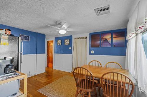 136 Tiogue Ave, Coventry RI 02816-5580 exterior