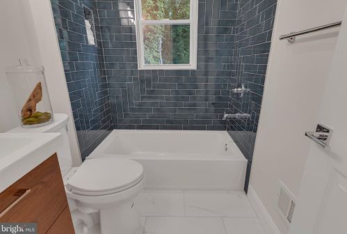 217 Atlantic St, Washington DC  20032-3043 exterior