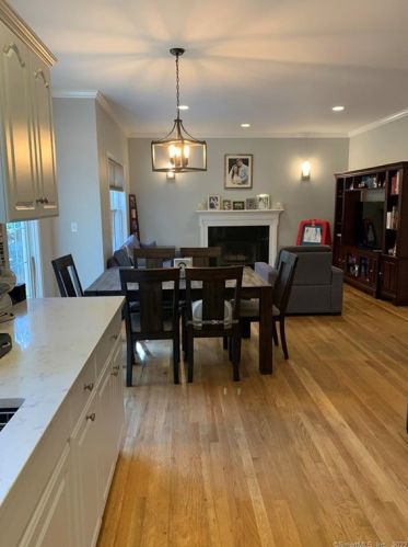 6 Linden Hts, Norwalk CT 06851-1552 exterior