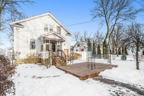 1921 Miner Ave, Meskegon MI 49441-1549 exterior