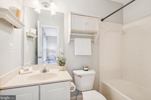 3853 Watkins Mill Dr, Alexandria VA  22304-6448 exterior