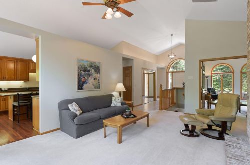 4429 Dorchester Dr, Saint Paul MN 55129-9570 exterior