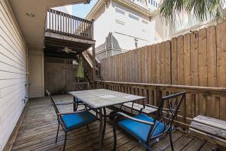 2038 Fairview St, Houston TX  77019-6716 exterior