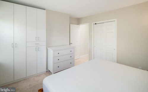 807 18 St, Philadelphia PA 19130-1502 exterior