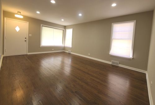 6217 Nagle Ave, Chicago IL  60638-4207 exterior