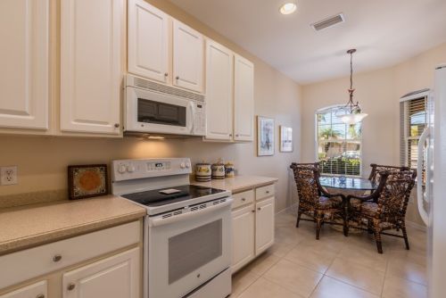 14254 Manchester Dr, Naples FL 34114-8624 exterior
