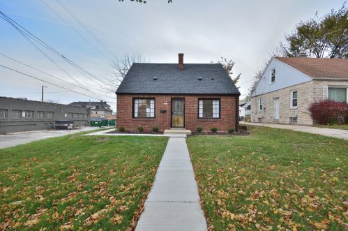 2321 60th St, Milwaukee WI  53219-2129 exterior